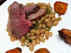Lamb roast with flageolets